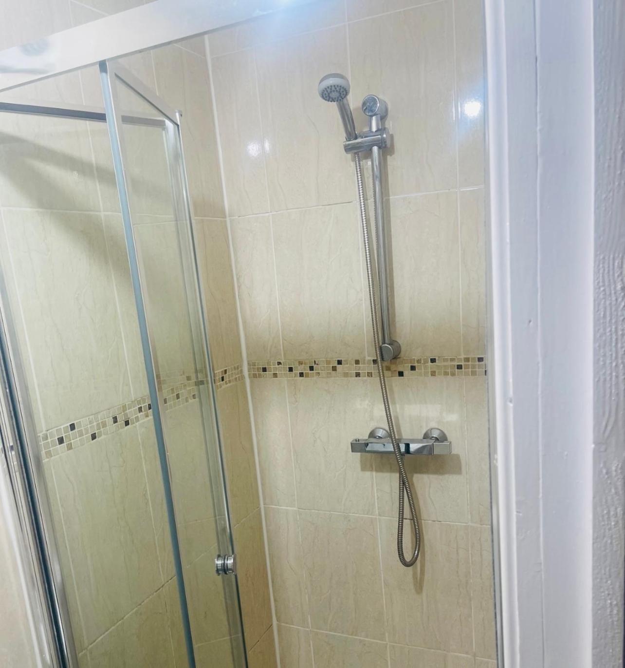 Private Guest House/Annexe 샐퍼드 외부 사진