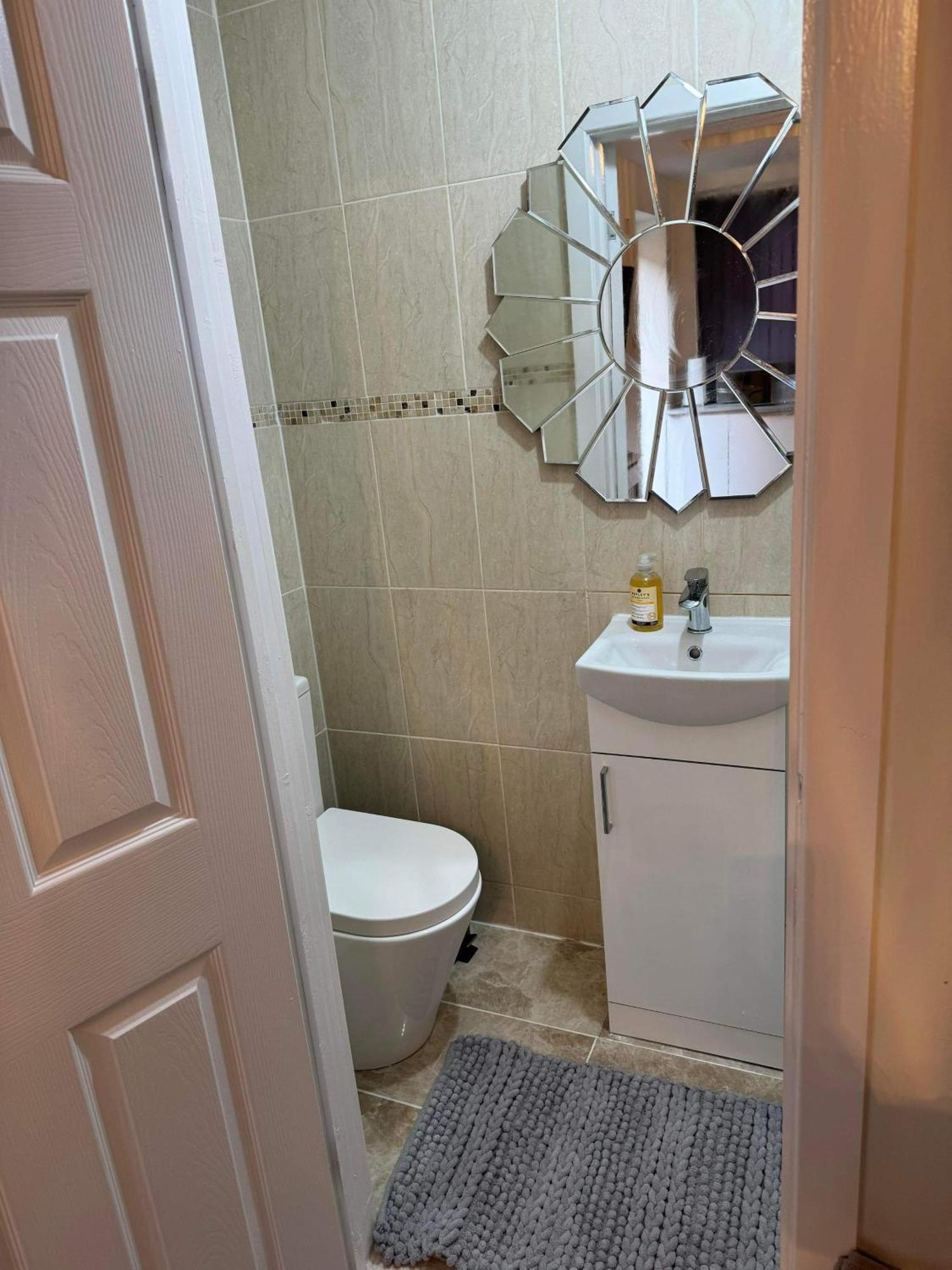 Private Guest House/Annexe 샐퍼드 외부 사진